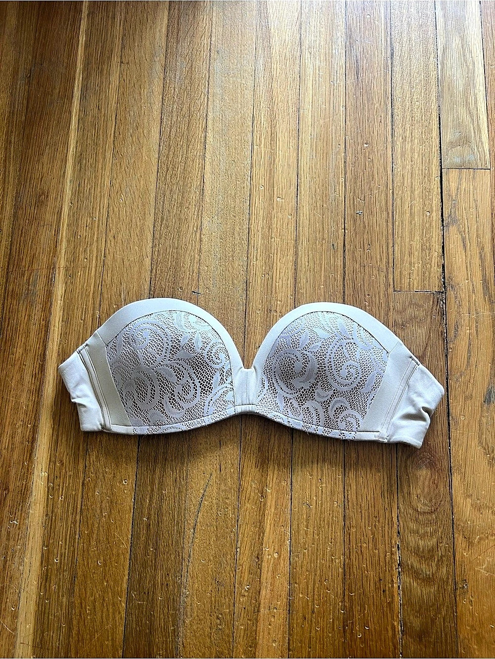 Tan Strapless Lace Bra Like New